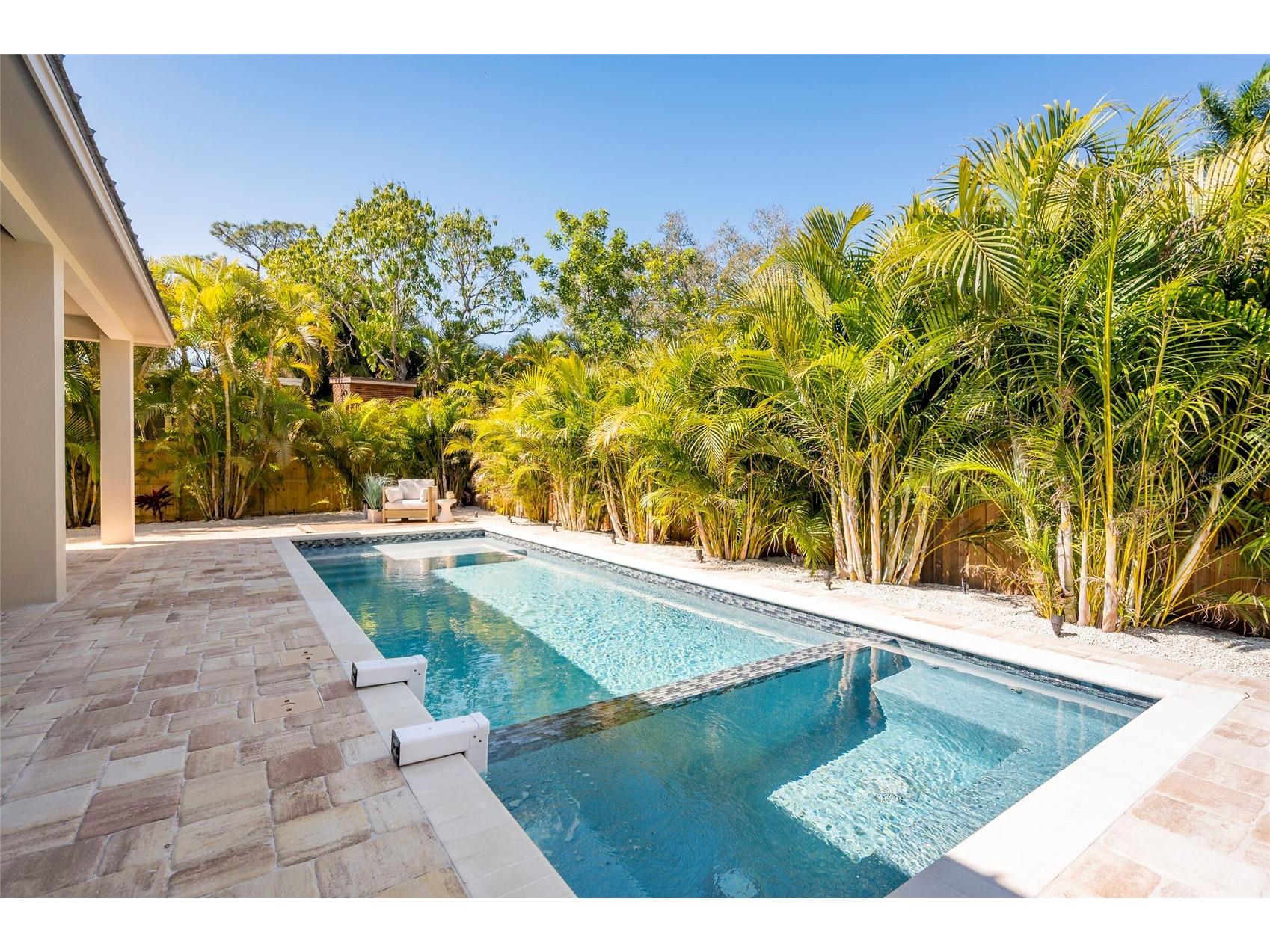 1959 Wisteria Street Sarasota FL 34239 A4683340 image39