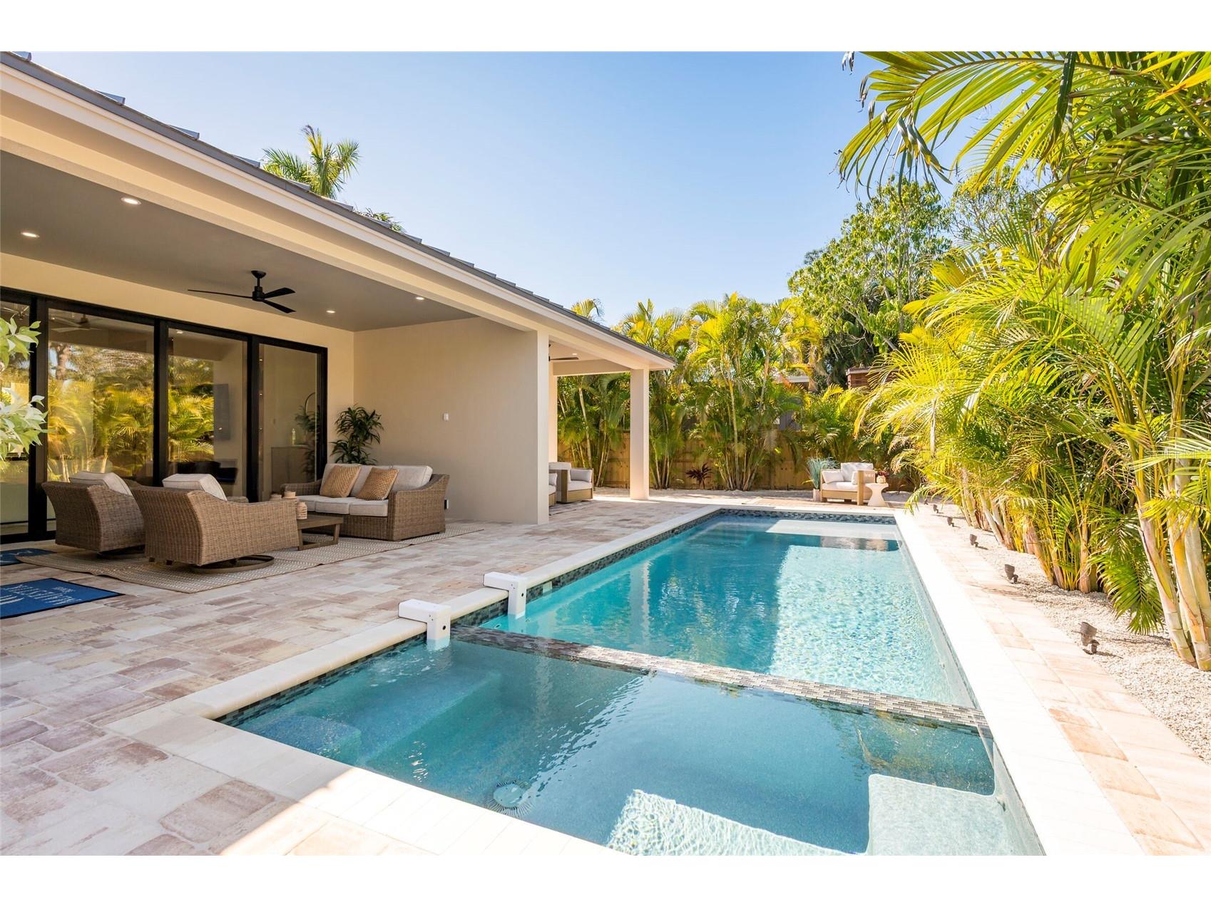 1959 Wisteria Street Sarasota FL 34239 A4683340 image40