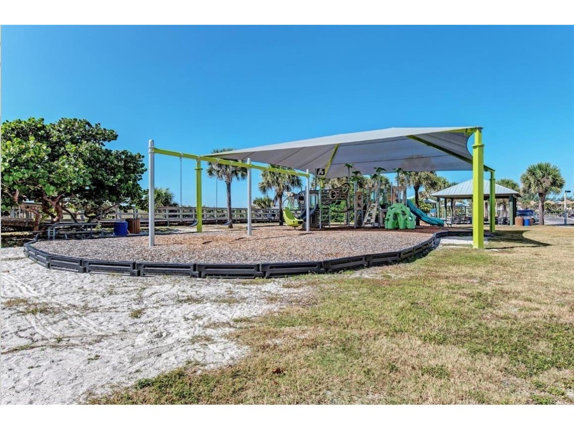 196 & 198 Deerfield Avenue NE Port Charlotte FL 33952 A4636062 image10