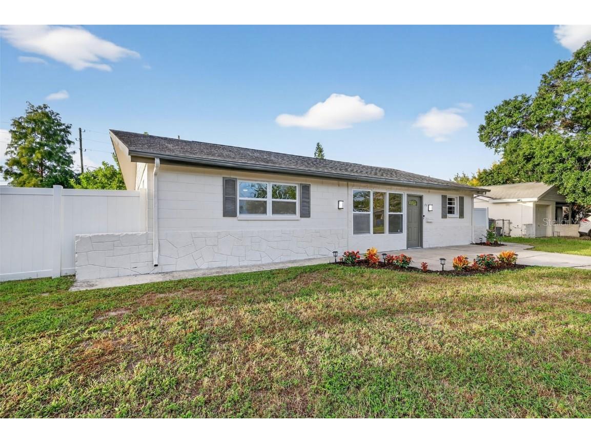 196 74th Avenue NE Saint Petersburg FL 33702 O6349530 image2