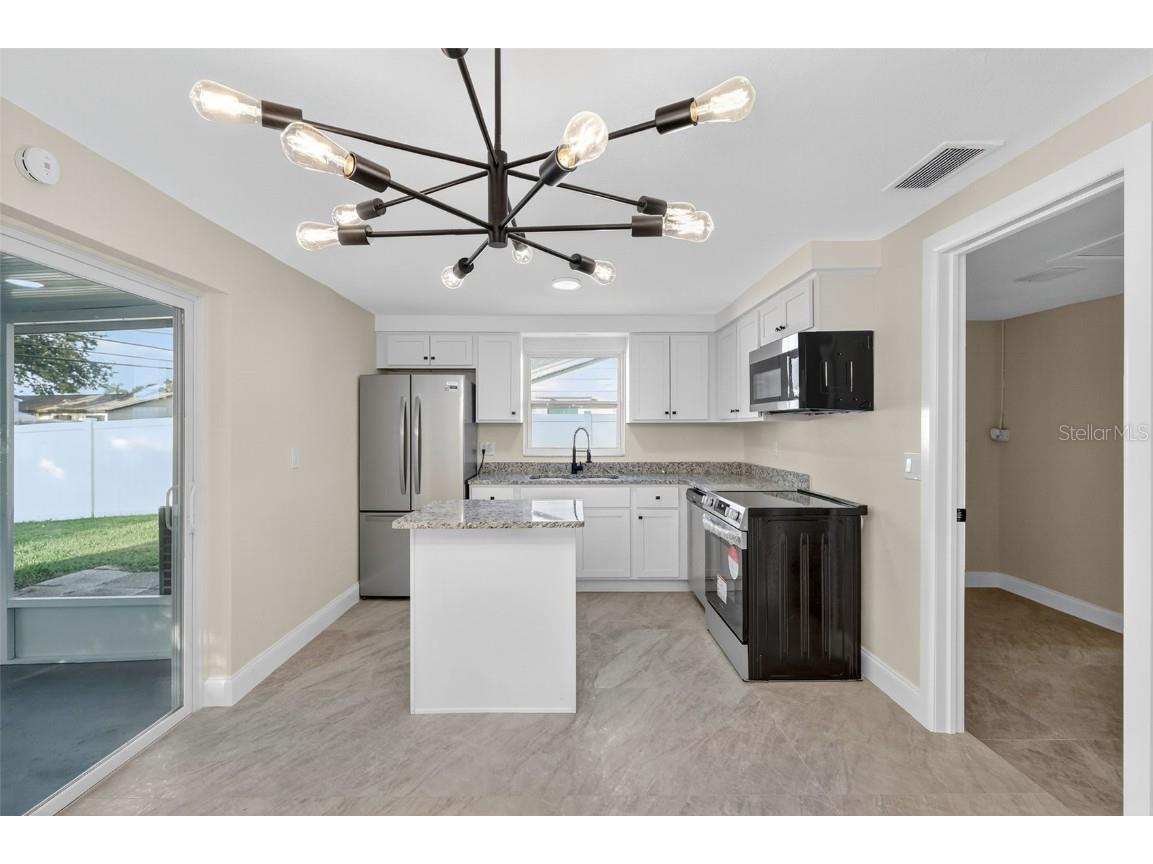 196 74th Avenue NE Saint Petersburg FL 33702 O6349530 image7