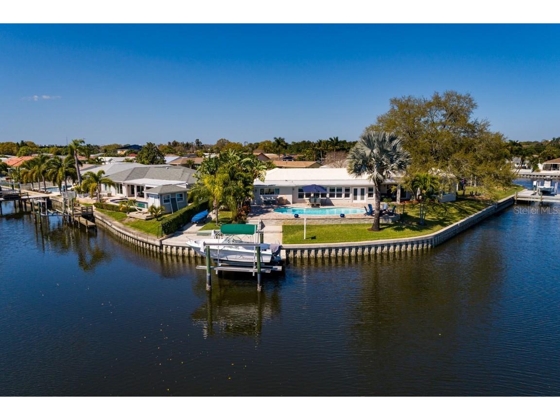 196 97th Avenue NE Saint Petersburg FL 33702 U8232742 image1