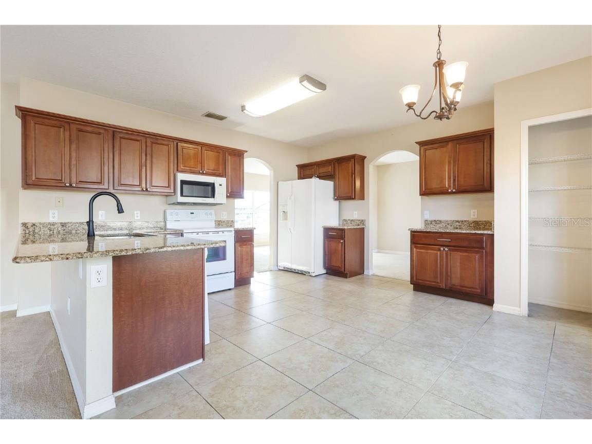 196 Athabasca Drive Poinciana FL 34759 V4936684 image5