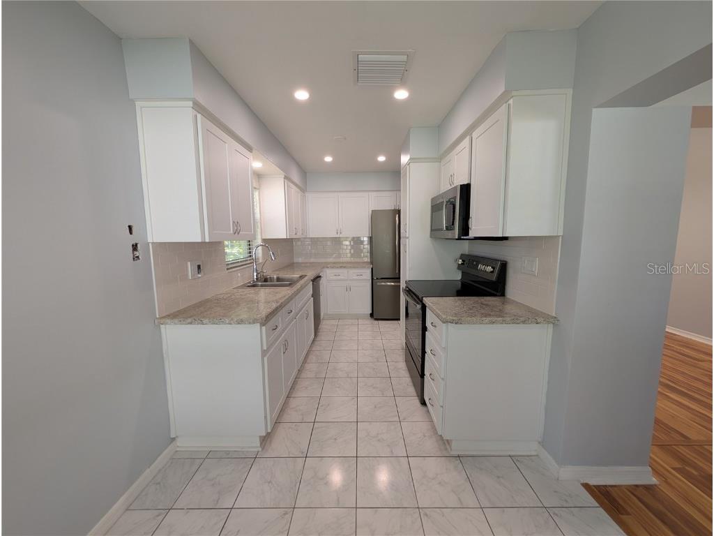 196 Hunter Court Palm Harbor FL 34684 W7878645 image17