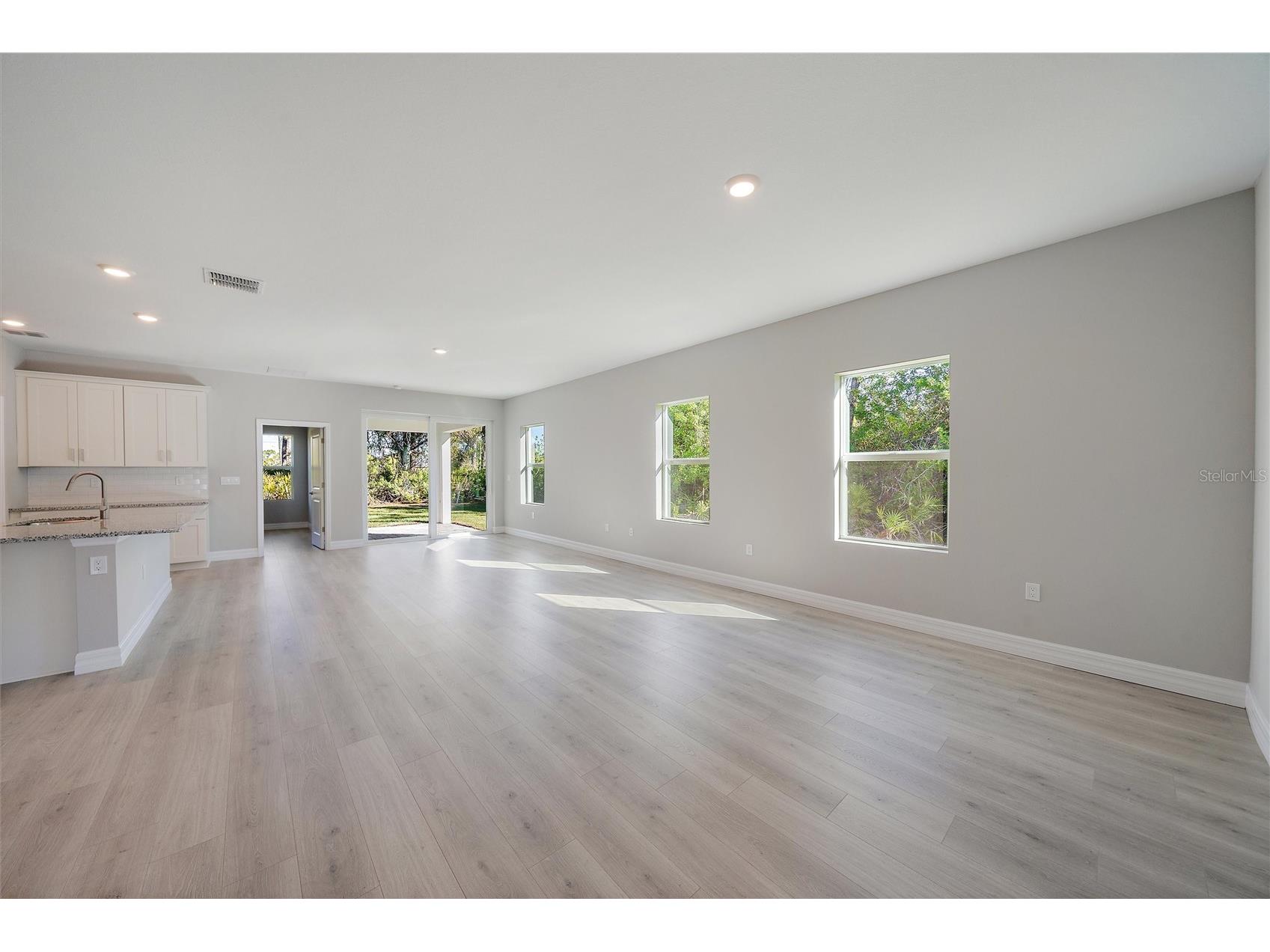 196 Jennifer Drive Rotonda West FL 33947 N6142527 image4