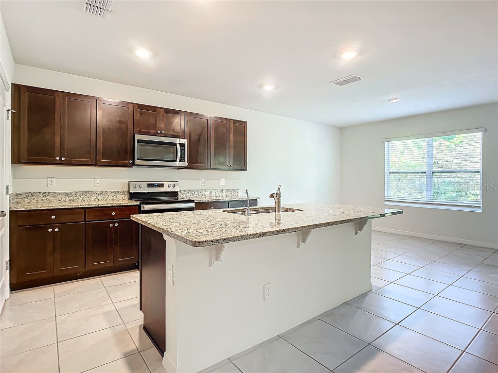 196 Rip Cord Lane, Deland, FL, 32724 MLS O6140744 Edina Realty