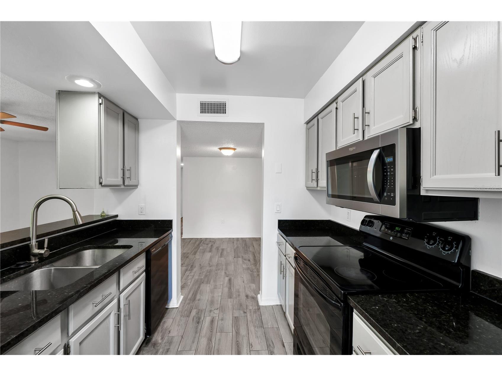 196 Riverbend Drive #102 Altamonte Springs FL 32714 O6406983 image5