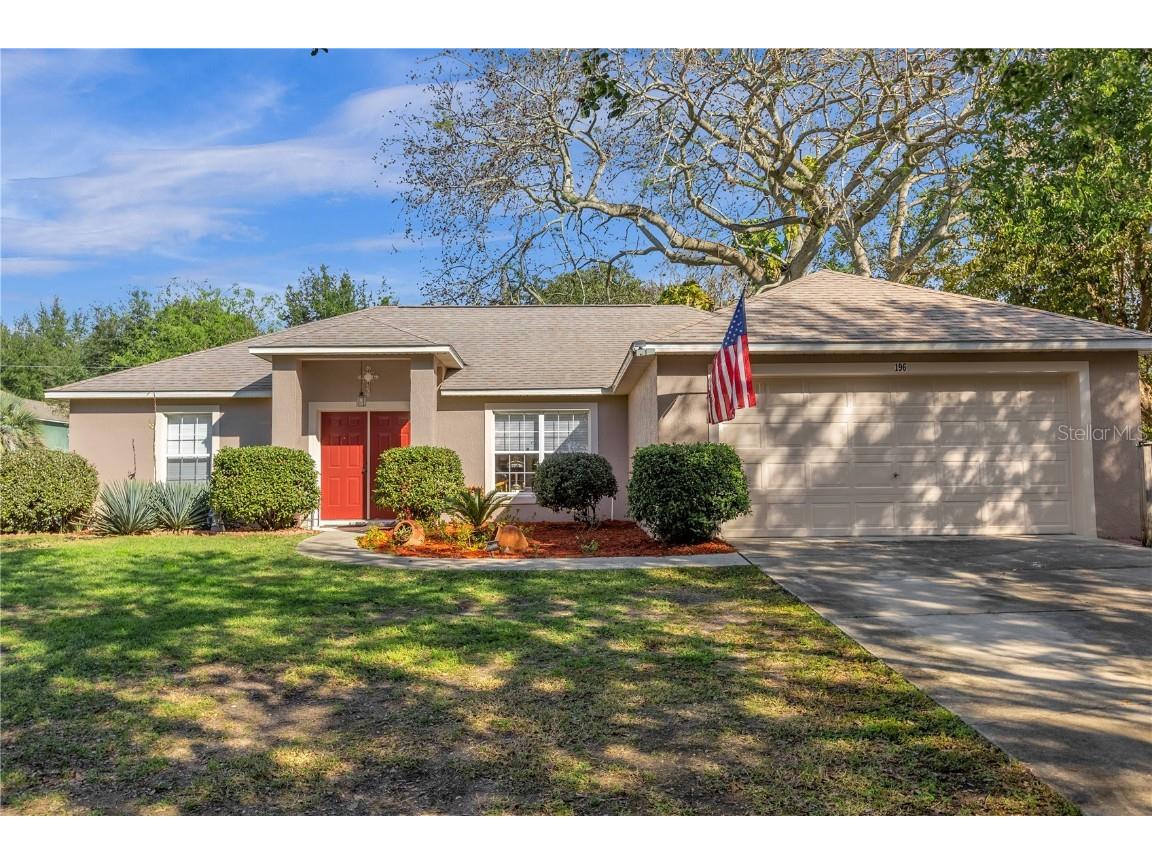 196 W Cypress Avenue Howey In The Hills FL 34737 - LITTLE LAKE HARRIS O6176219 image1