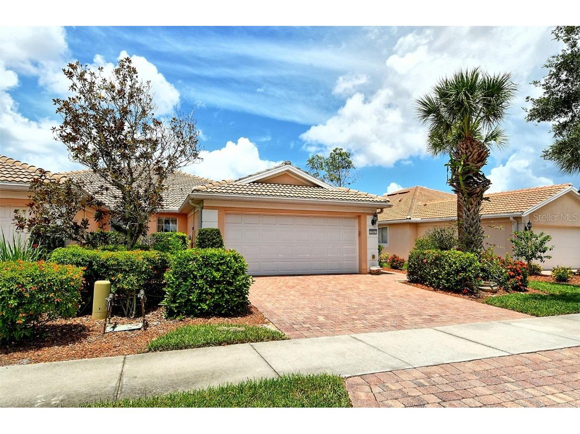 1960 Burgos Drive Sarasota FL 34238 A4614850 image1