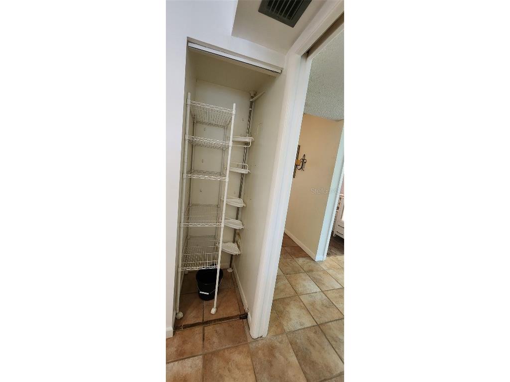 1960 Lakewood Club Dr S #2-F Saint Petersburg FL 33712 TB8369679 image13