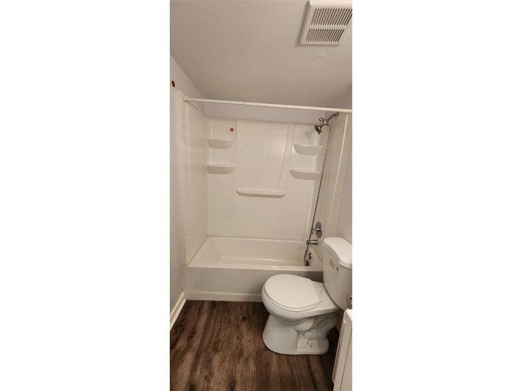 1960 Lakewood Club Dr S #2-F Saint Petersburg FL 33712 TB8369679 image25