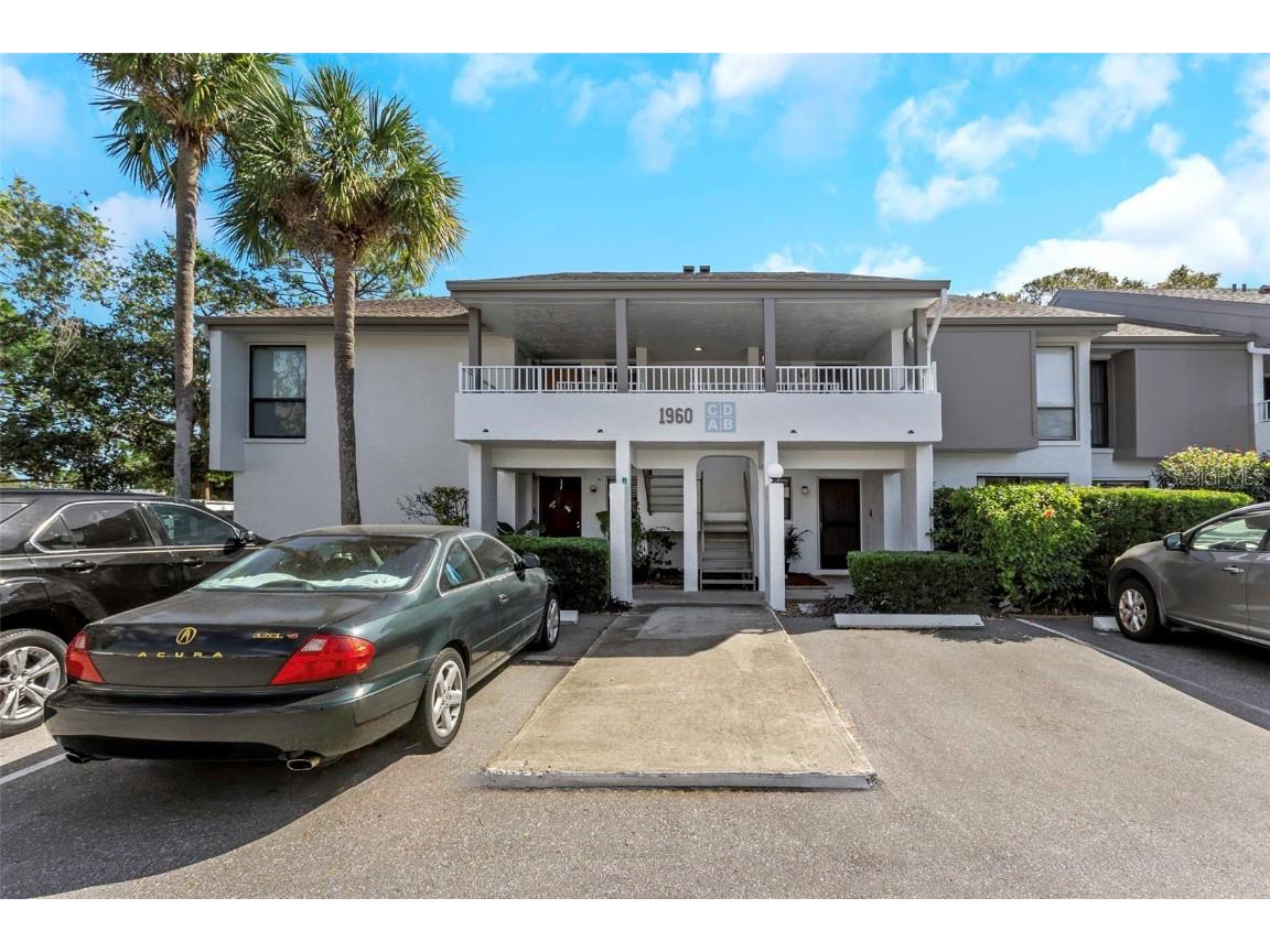 1960 Lakewood Club Drive S #2B Saint Petersburg FL 33712 TB8322200 image1