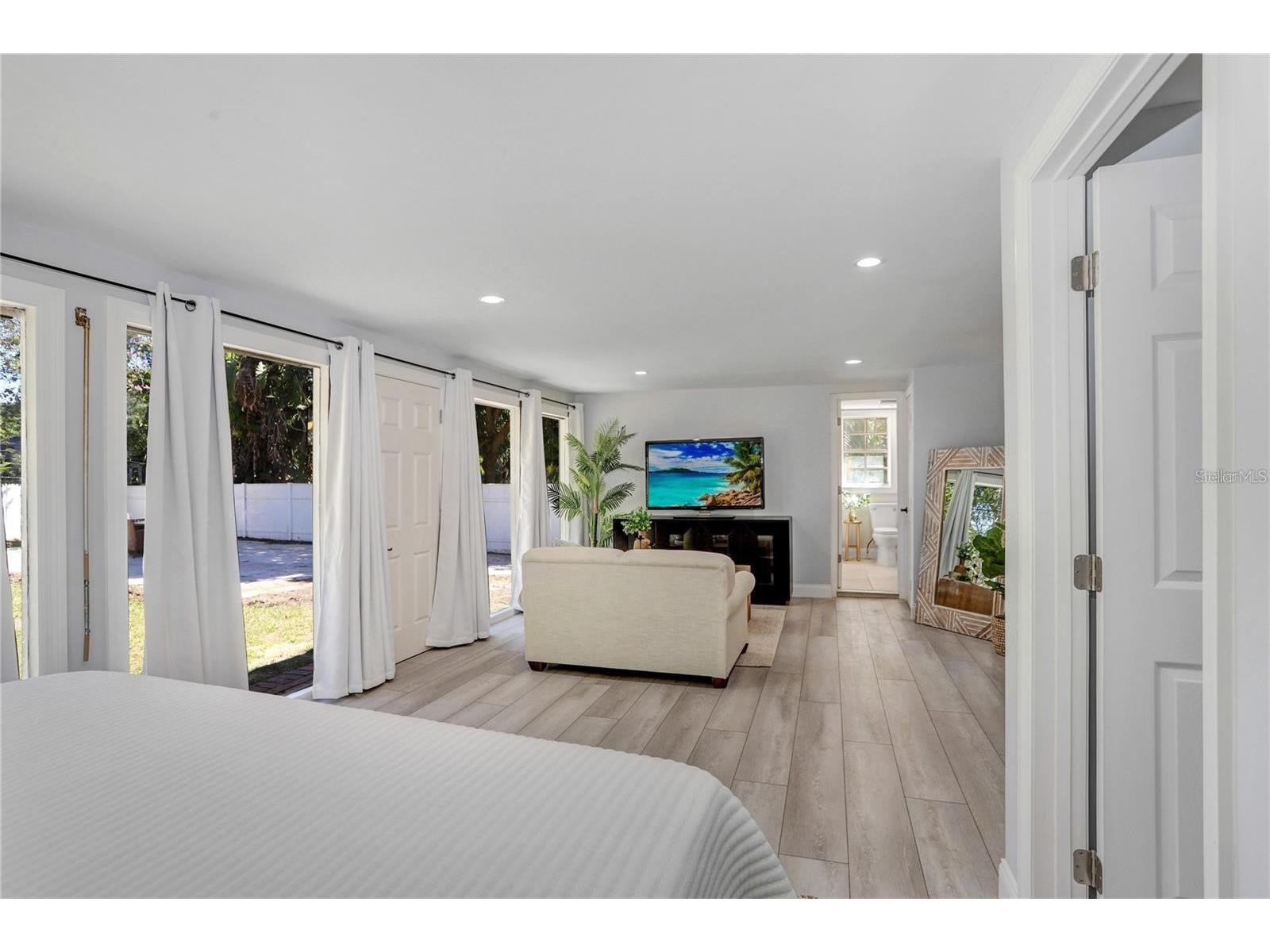 1960 Mckinley Street Clearwater FL 33765 TB8523559 image10