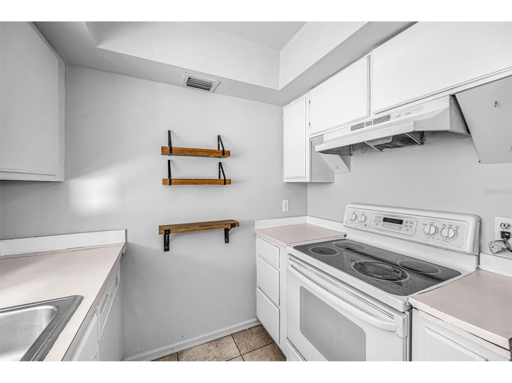 1960 Union Street #5 Clearwater FL 33763 TB8526137 image17
