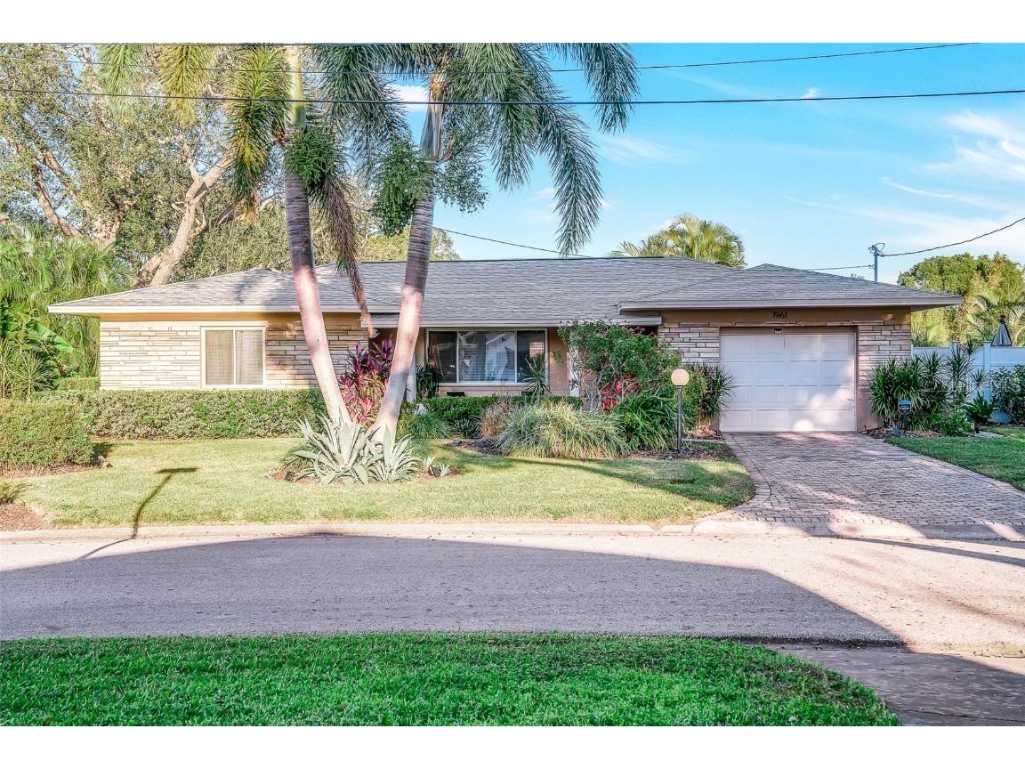 1961 42nd Street N Saint Petersburg FL 33713 - HARSHAW LAKE TB8322882 image1
