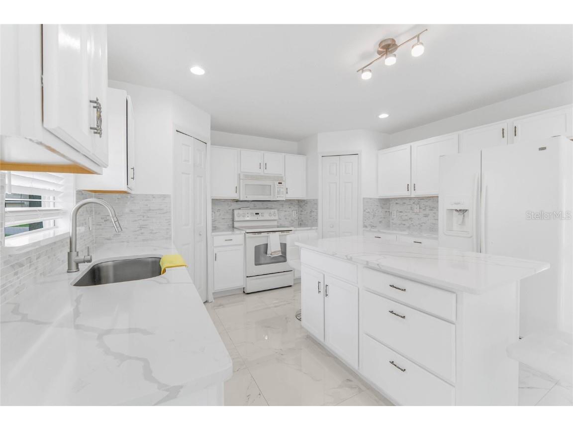 1961 Thorngate Lane Mascotte FL 34753 O6343380 image11