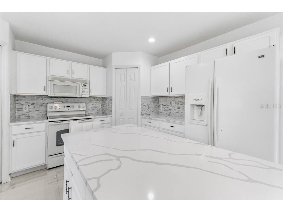 1961 Thorngate Lane Mascotte FL 34753 O6343380 image13