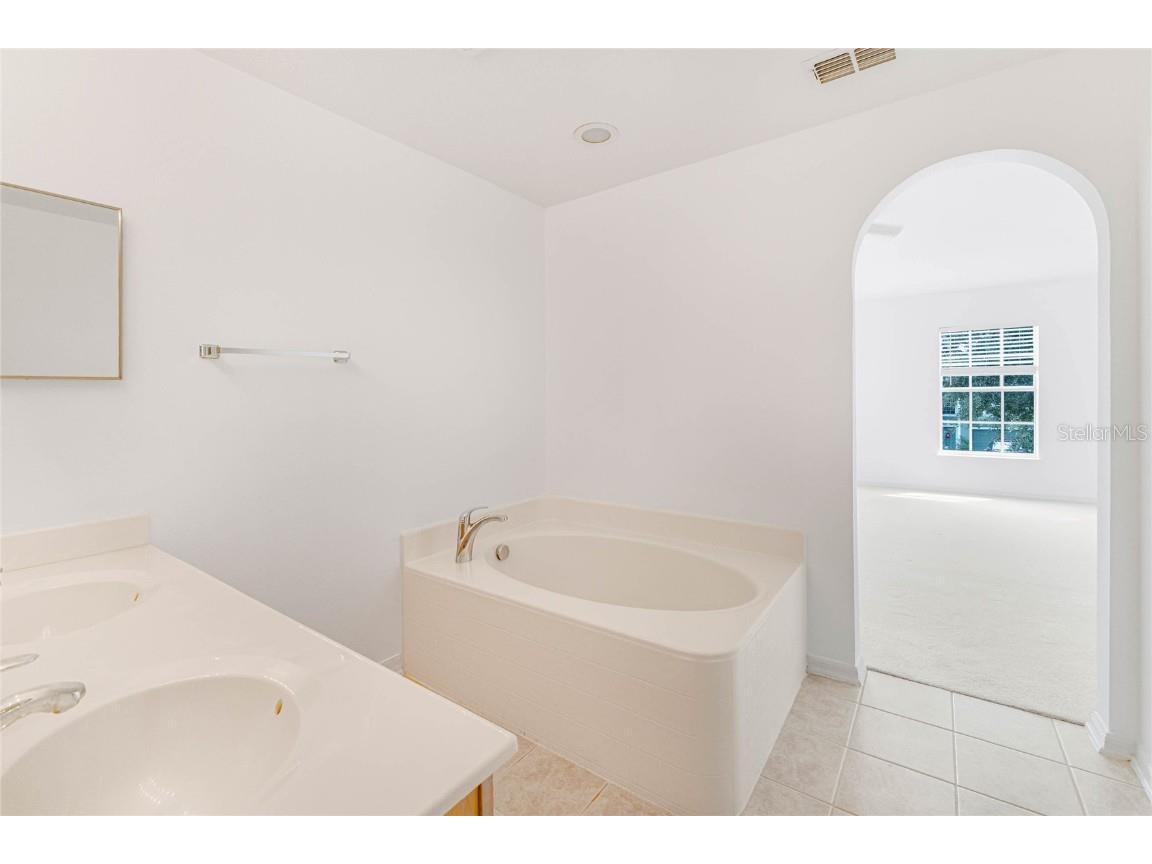 1961 Thorngate Lane Mascotte FL 34753 O6343380 image24