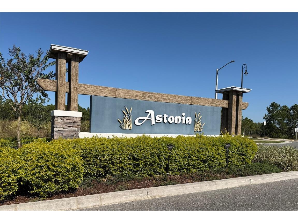 1961 Victoria Street Davenport FL 33837 S5138149 image2