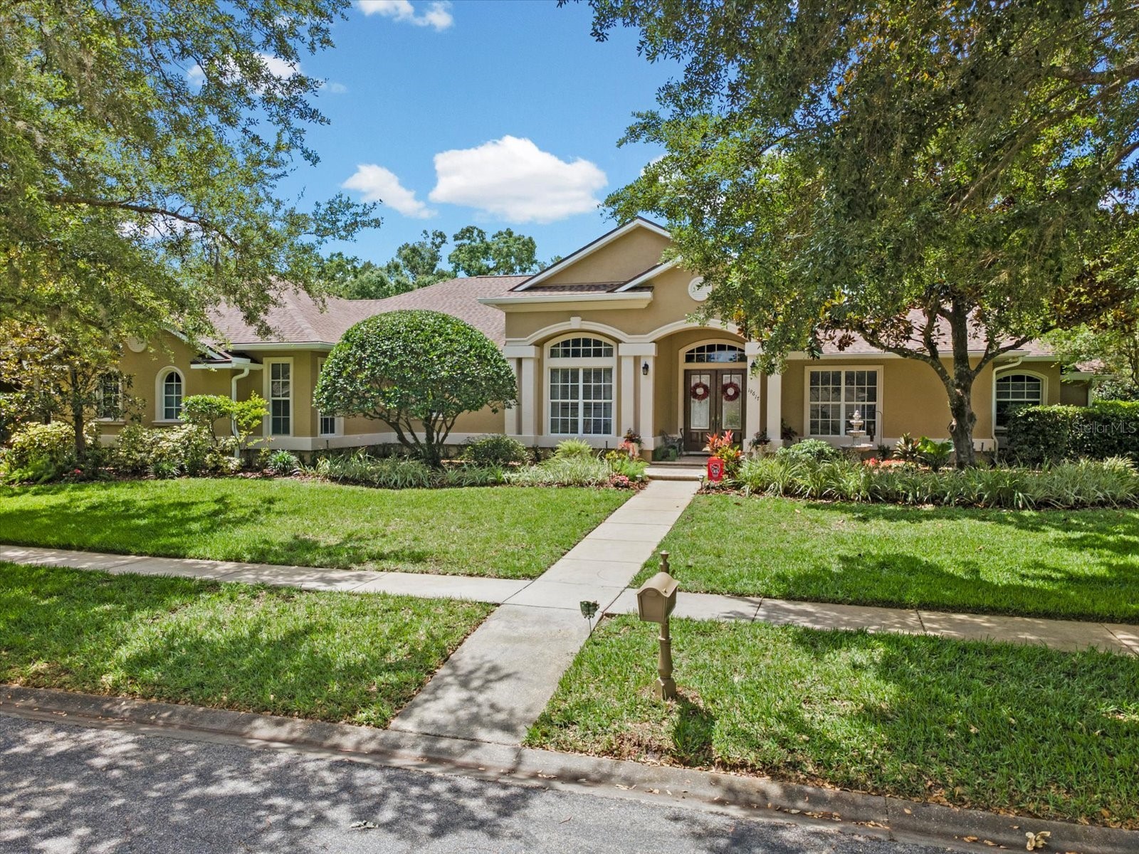 19617 Eagle Crest Drive Lutz FL 33549 W7886041 image1