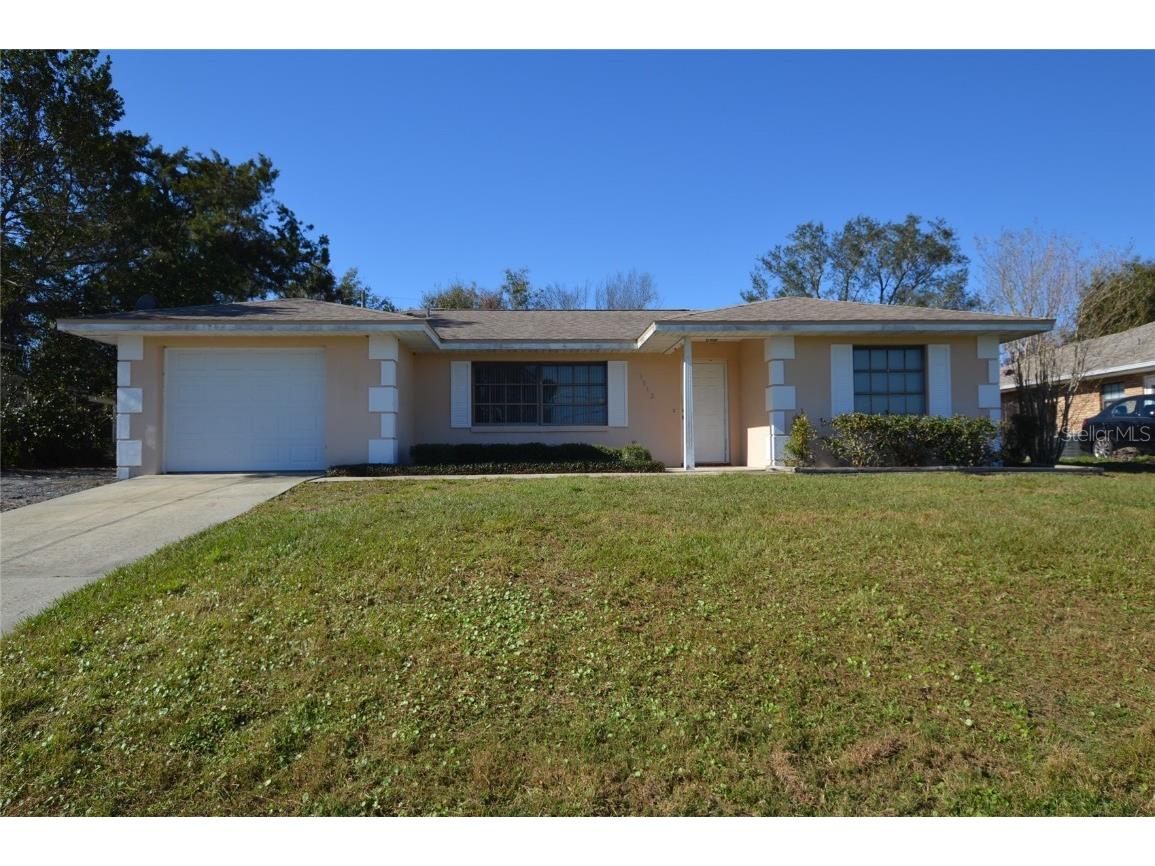 1962 E Chapel Drive Deltona FL 32738 V4928428 image1