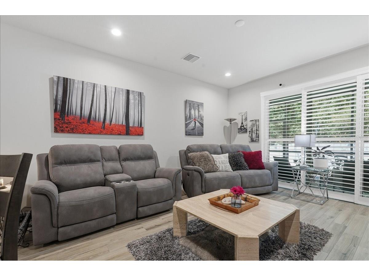 1962 Lake Ridge Boulevard Clearwater FL 33763 TB8489681 image2