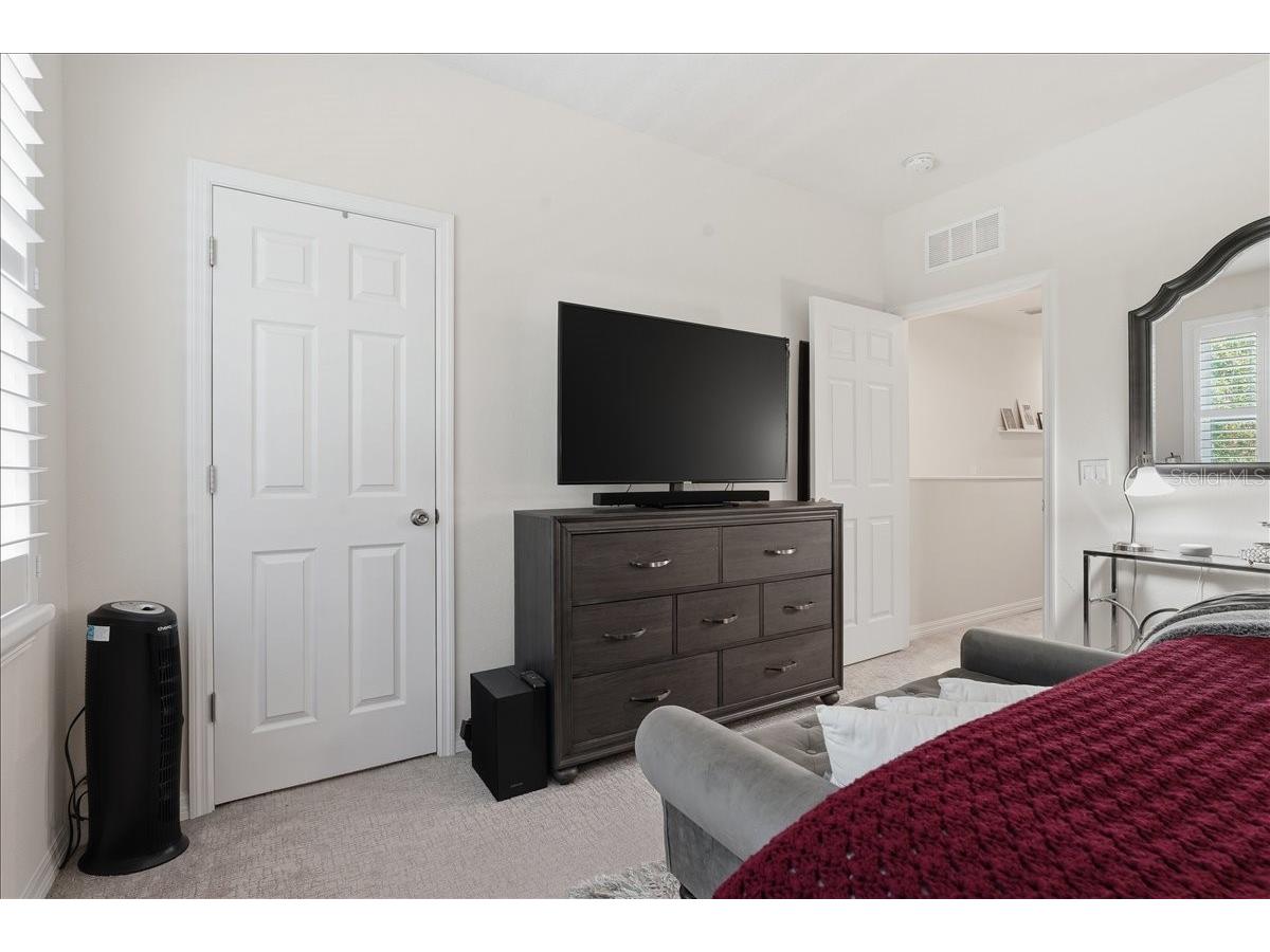 1962 Lake Ridge Boulevard Clearwater FL 33763 TB8489681 image23