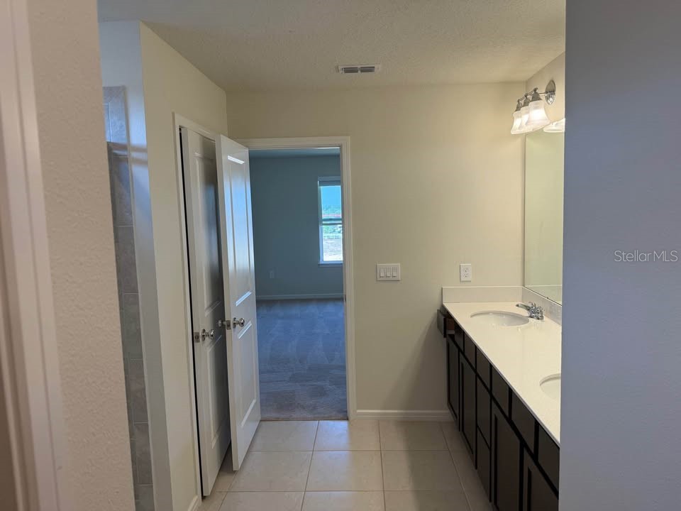 1963 Enchanting Court Davenport FL 33896 OM721648 image8