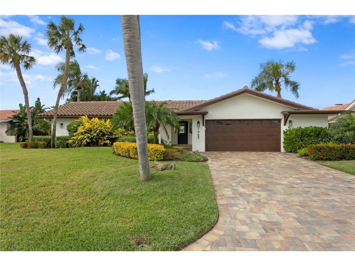 1963 Kansas Avenue NE Saint Petersburg FL 33703 U8195342 image1