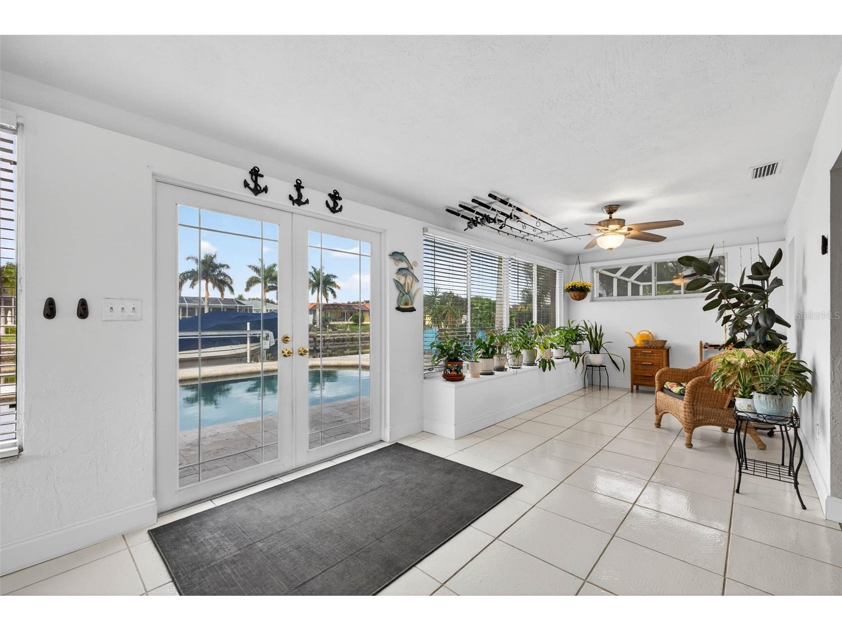 1963 Tanglewood Drive NE Saint Petersburg FL 33702 TB8453154 image13