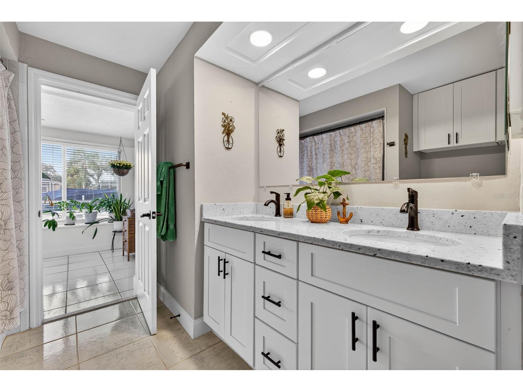 1963 Tanglewood Drive NE Saint Petersburg FL 33702 TB8453154 image21
