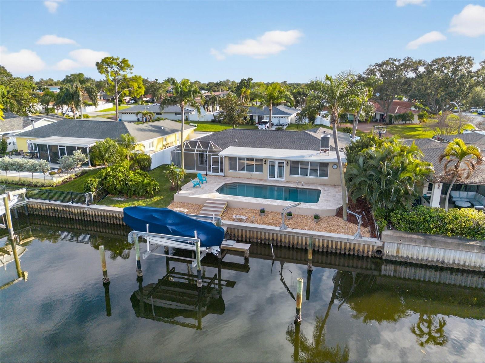 1963 Tanglewood Drive NE Saint Petersburg FL 33702 TB8453154 image3