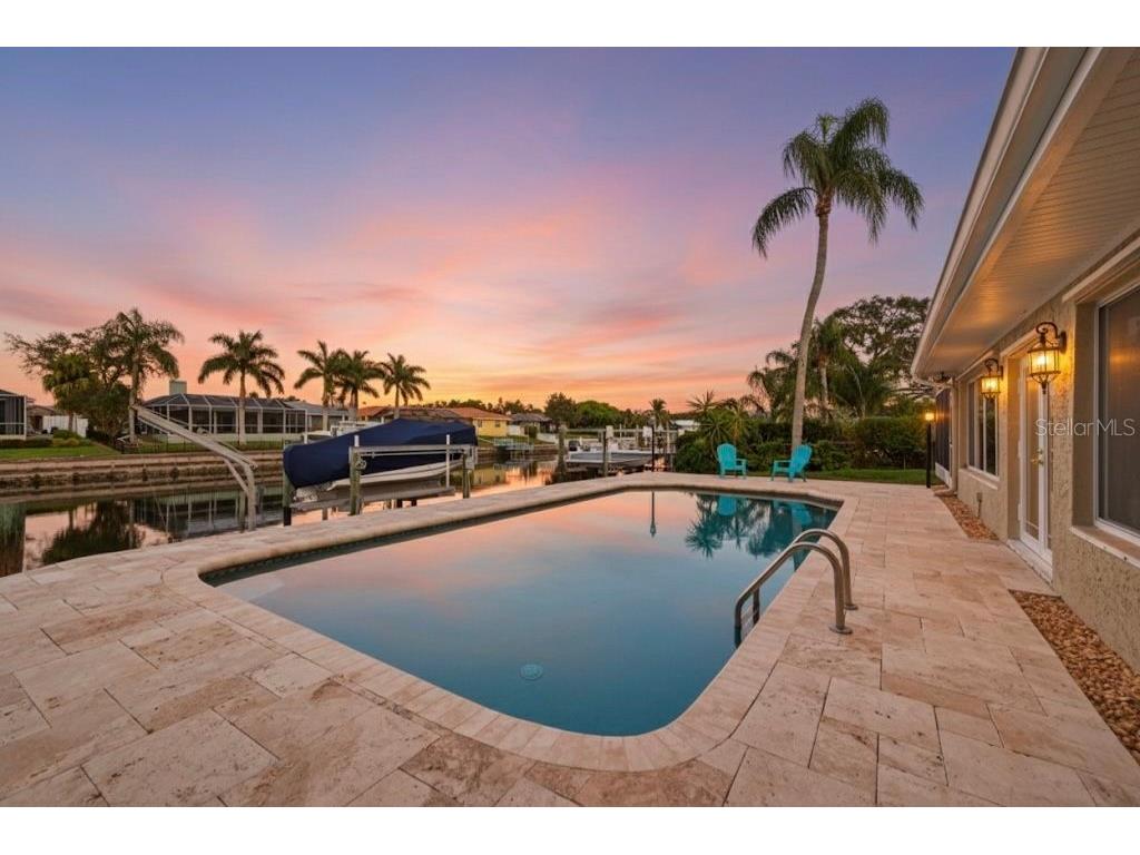 1963 Tanglewood Drive NE Saint Petersburg FL 33702 TB8453154 image32