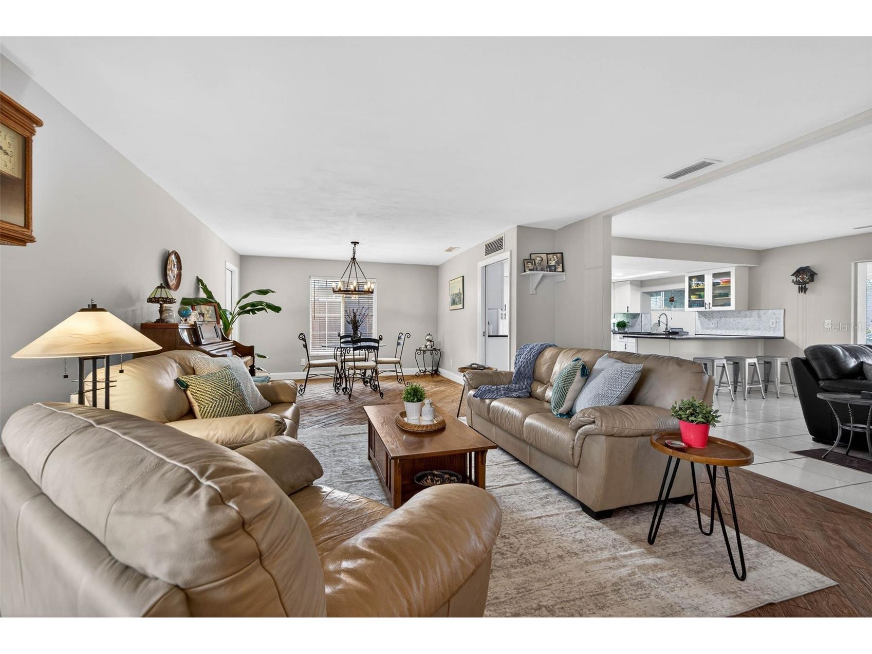 1963 Tanglewood Drive NE Saint Petersburg FL 33702 TB8453154 image5