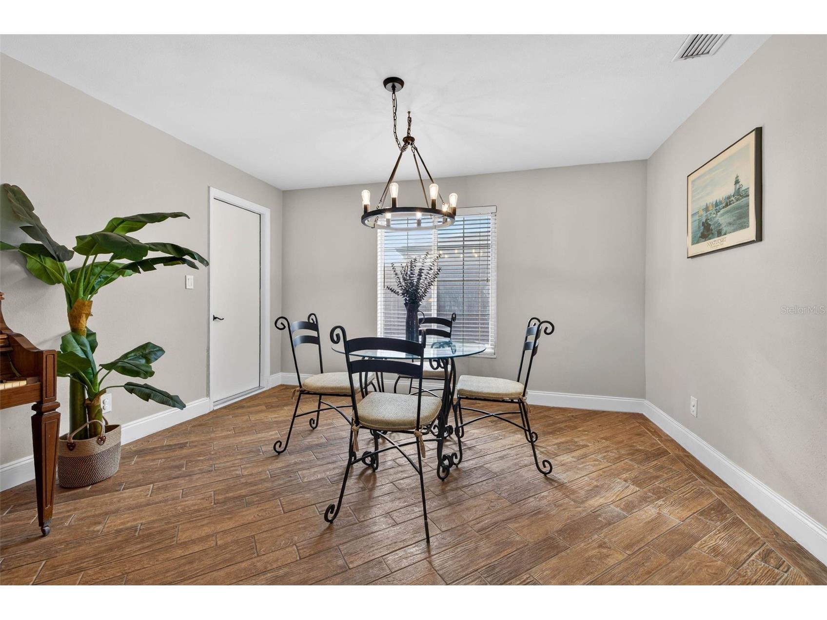 1963 Tanglewood Drive NE Saint Petersburg FL 33702 TB8453154 image6
