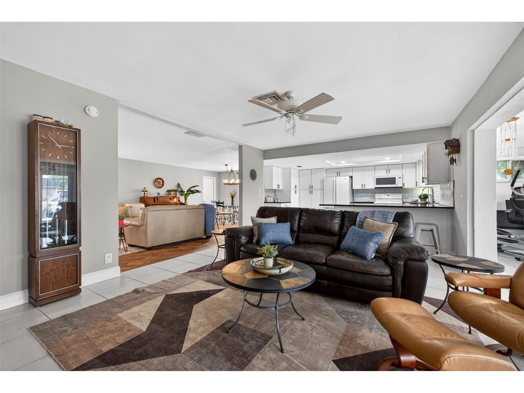 1963 Tanglewood Drive NE Saint Petersburg FL 33702 TB8453154 image8