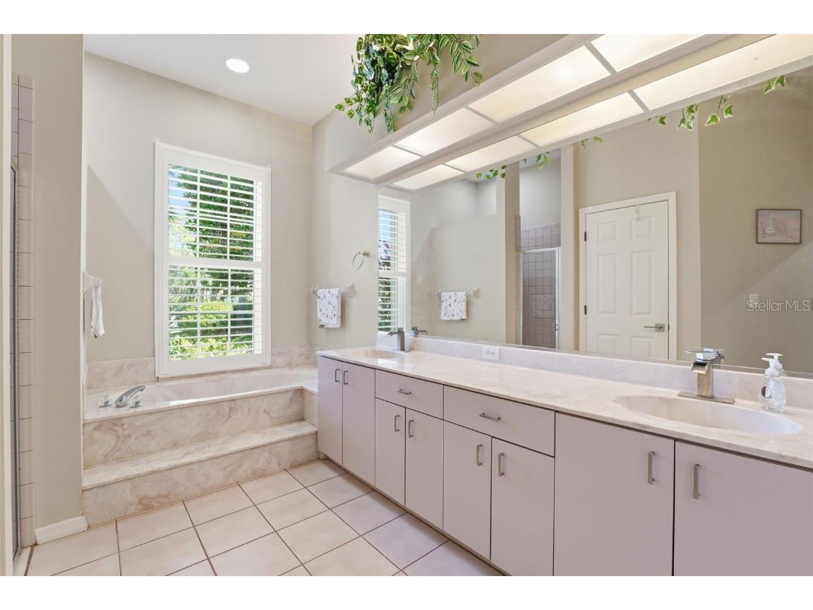 1963 White Feather Lane Nokomis FL 34275 N6141719 image27