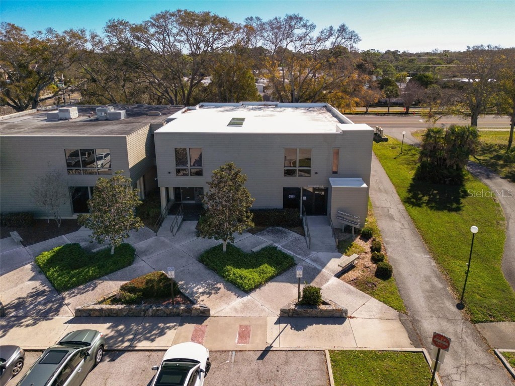 1964 Bayshore Boulevard, Dunedin, FL, 34698 MLS U8230596 Edina Realty