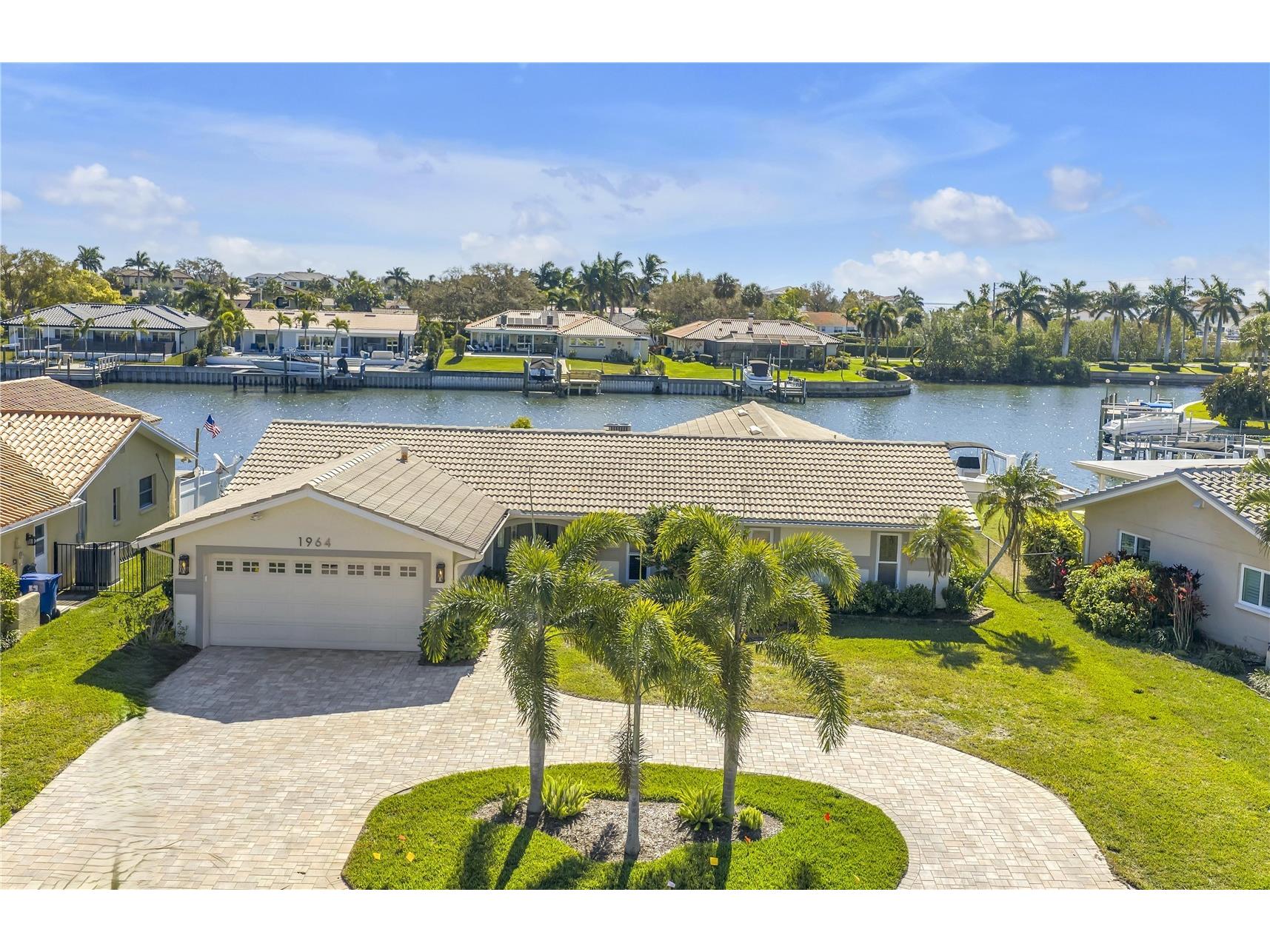1964 Massachusetts Avenue NE Saint Petersburg FL 33703 TB8481560 image1