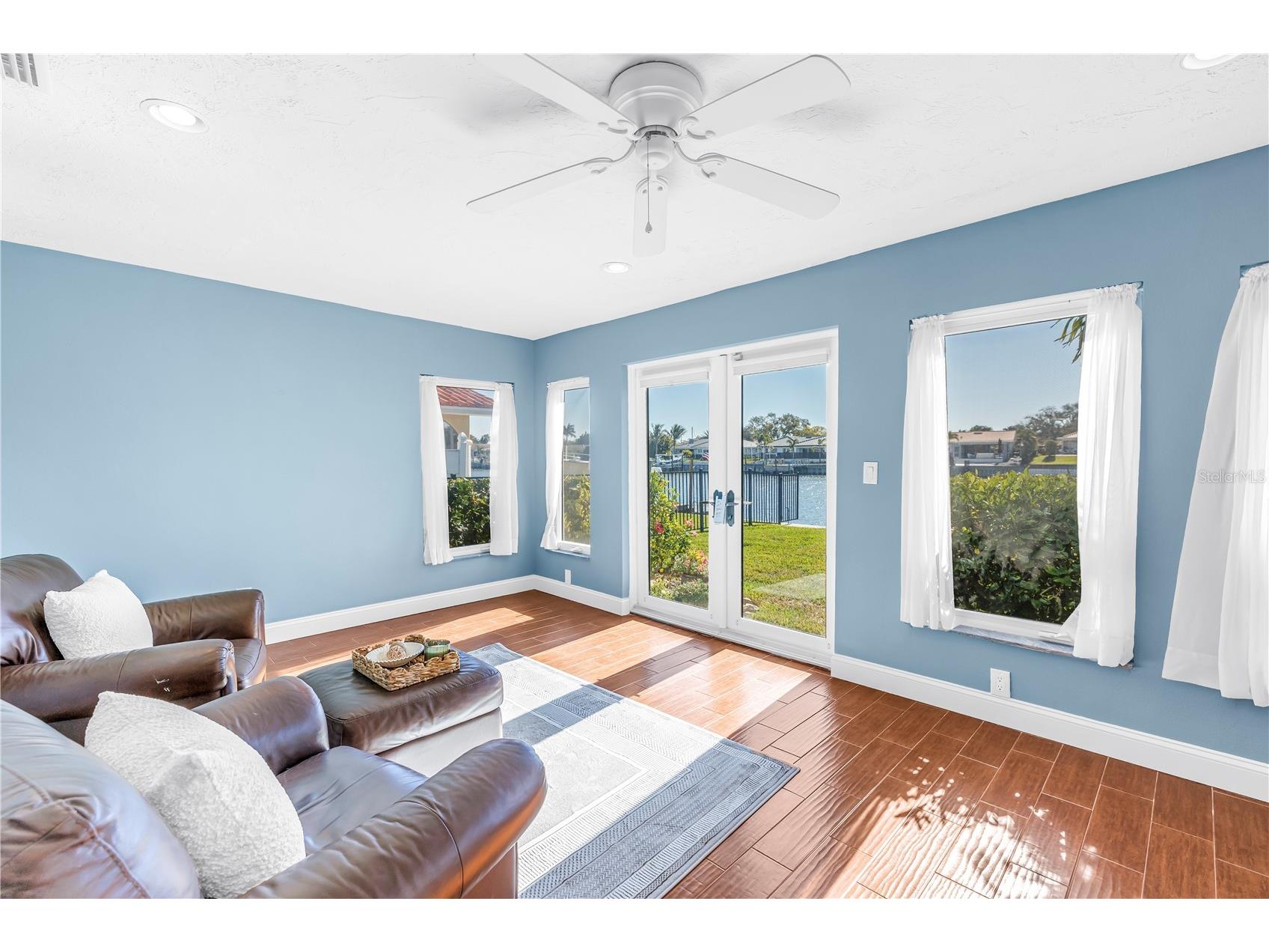 1964 Massachusetts Avenue NE Saint Petersburg FL 33703 TB8481560 image14