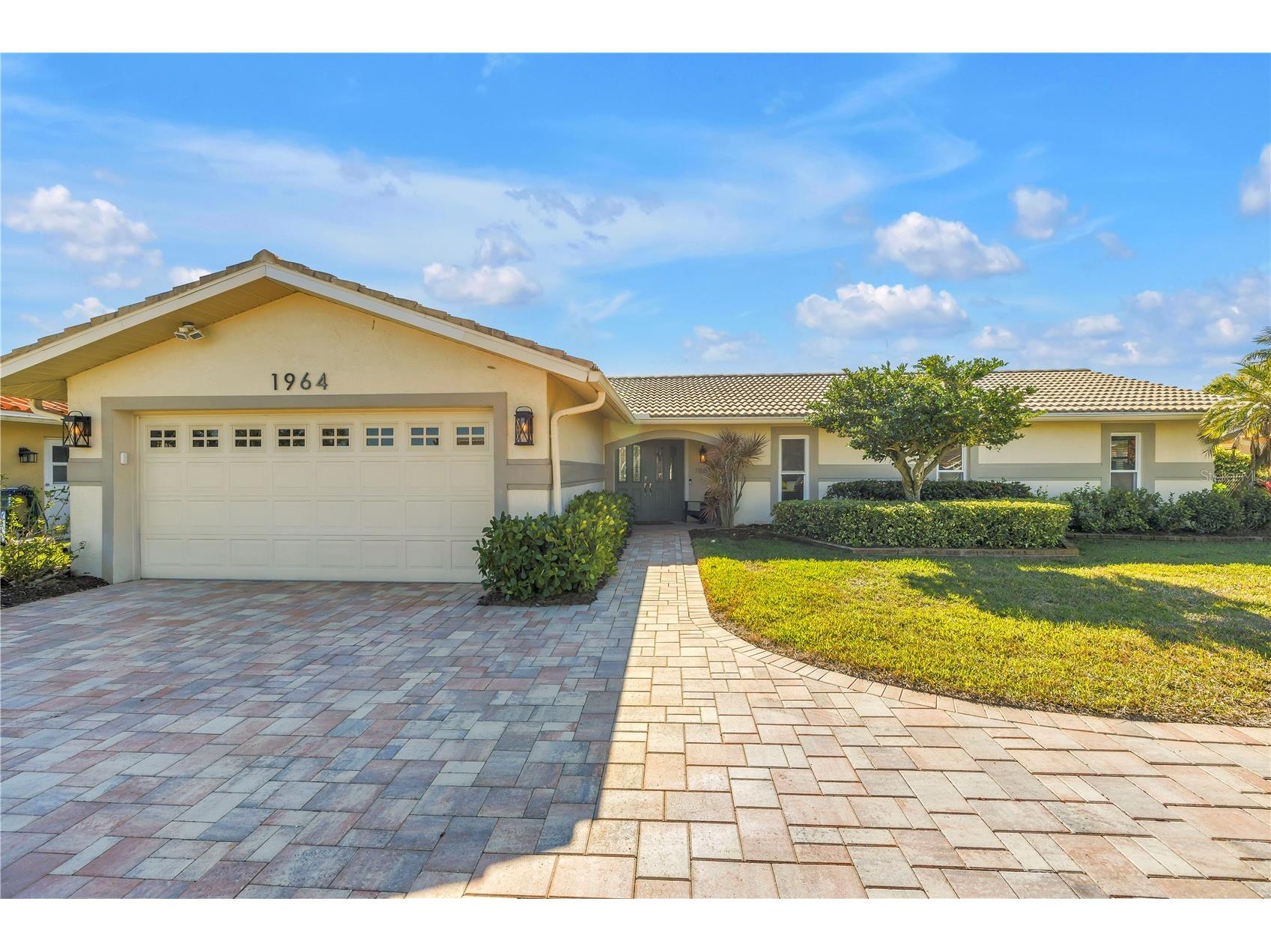 1964 Massachusetts Avenue NE Saint Petersburg FL 33703 TB8481560 image2