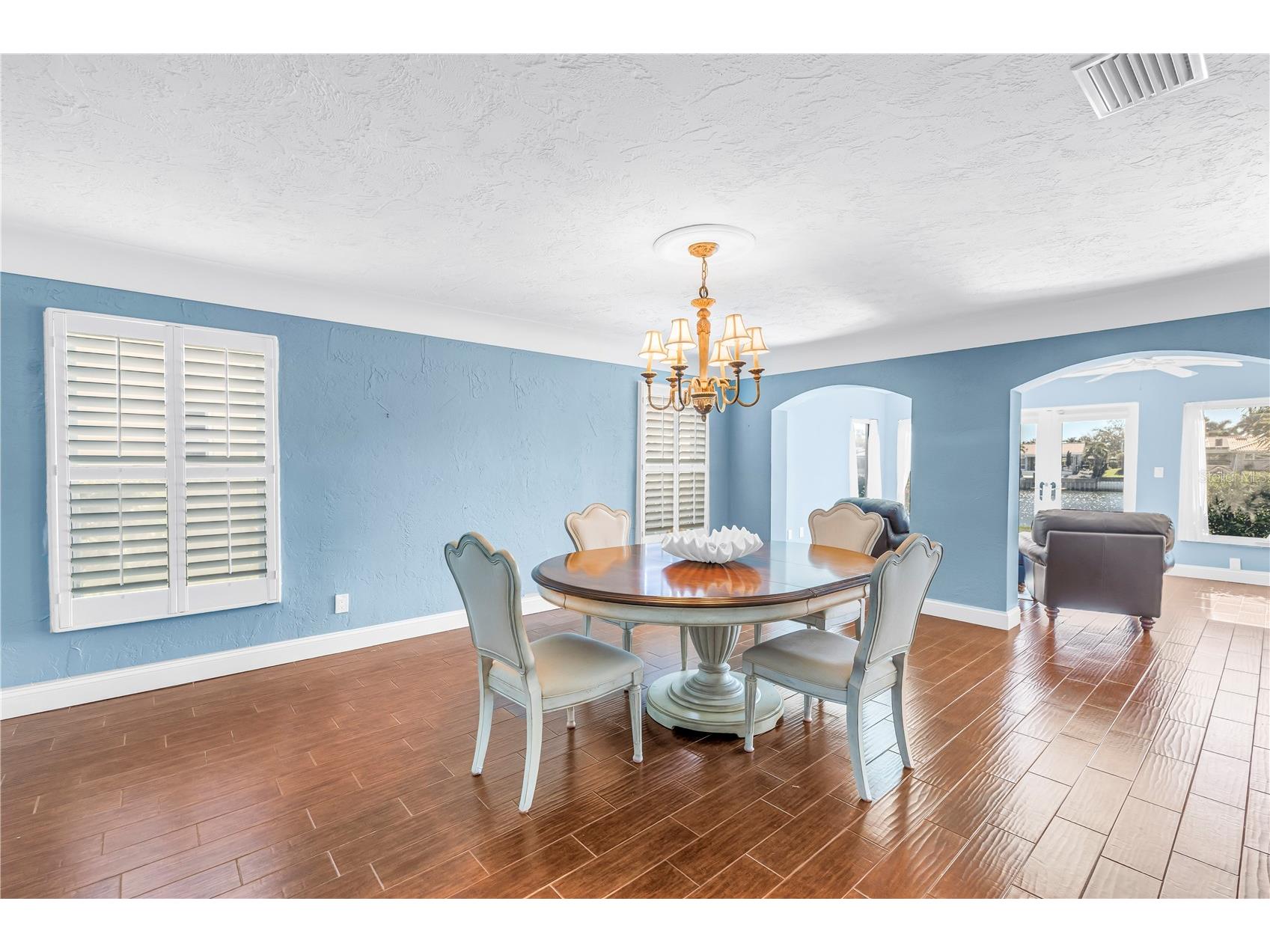 1964 Massachusetts Avenue NE Saint Petersburg FL 33703 TB8481560 image6