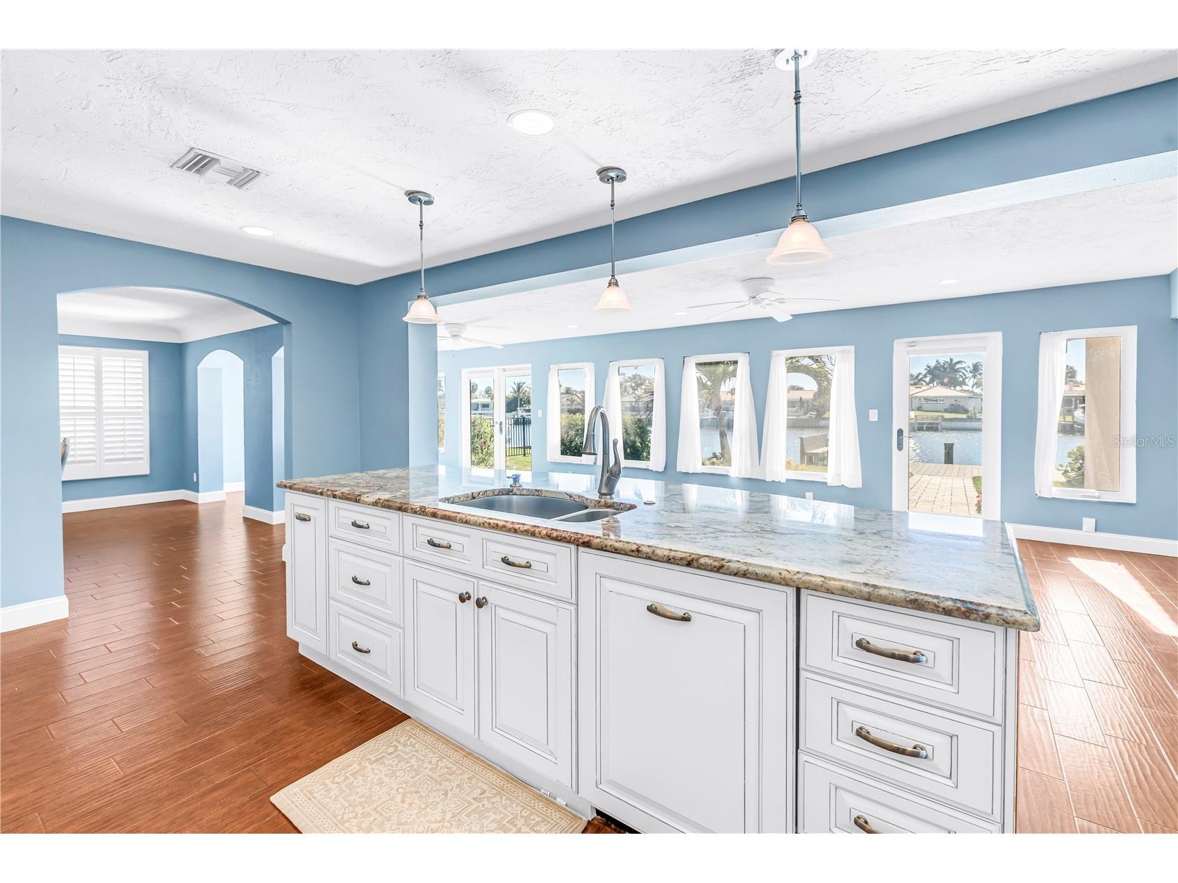 1964 Massachusetts Avenue NE Saint Petersburg FL 33703 TB8481560 image9