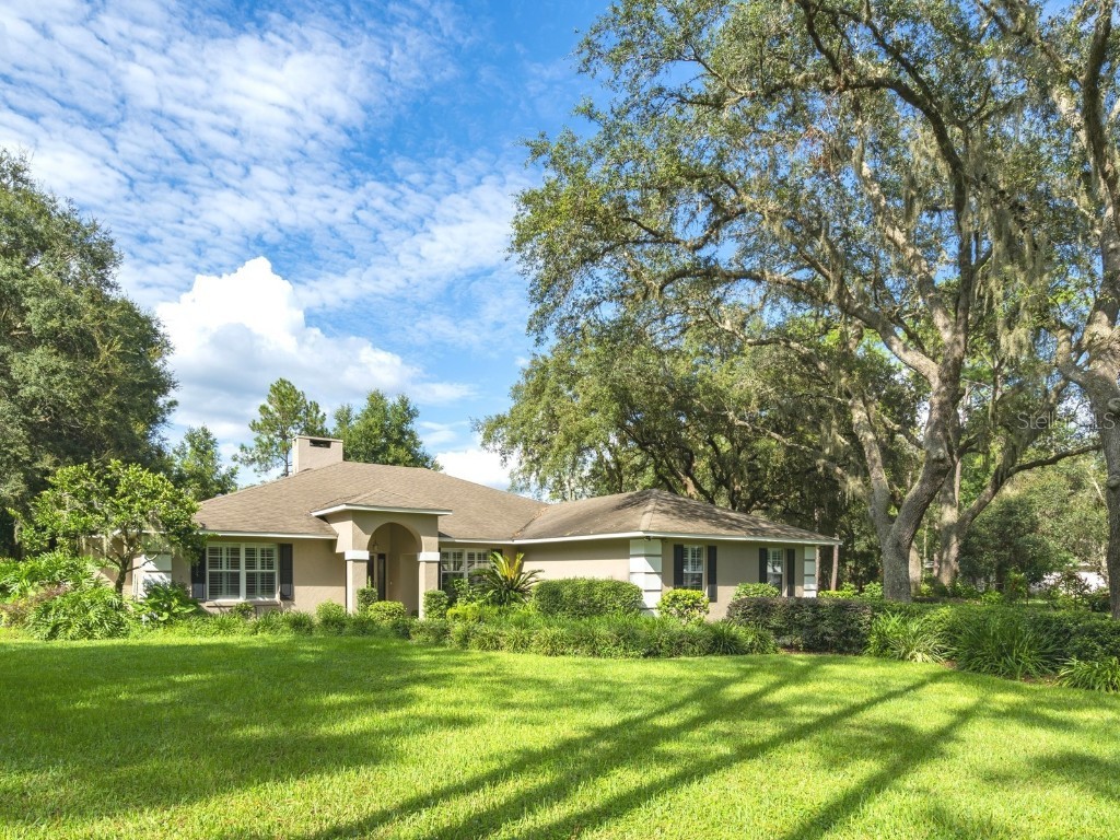 19643 Eaglesview Circle Umatilla FL 32784 - LAKE DALHOUSIE V4935228 image1