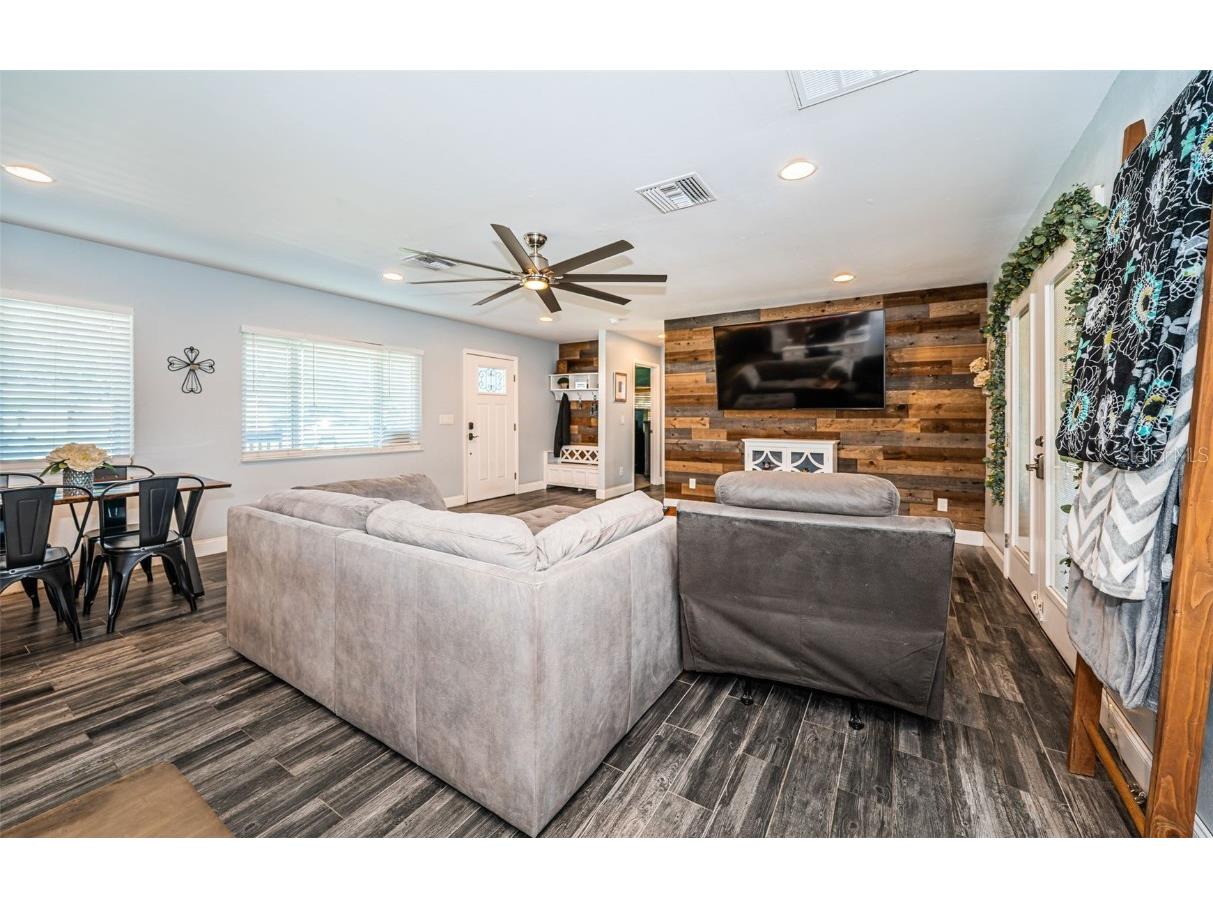 1965 Allard Drive Clearwater FL 33763 TB8372344 image16