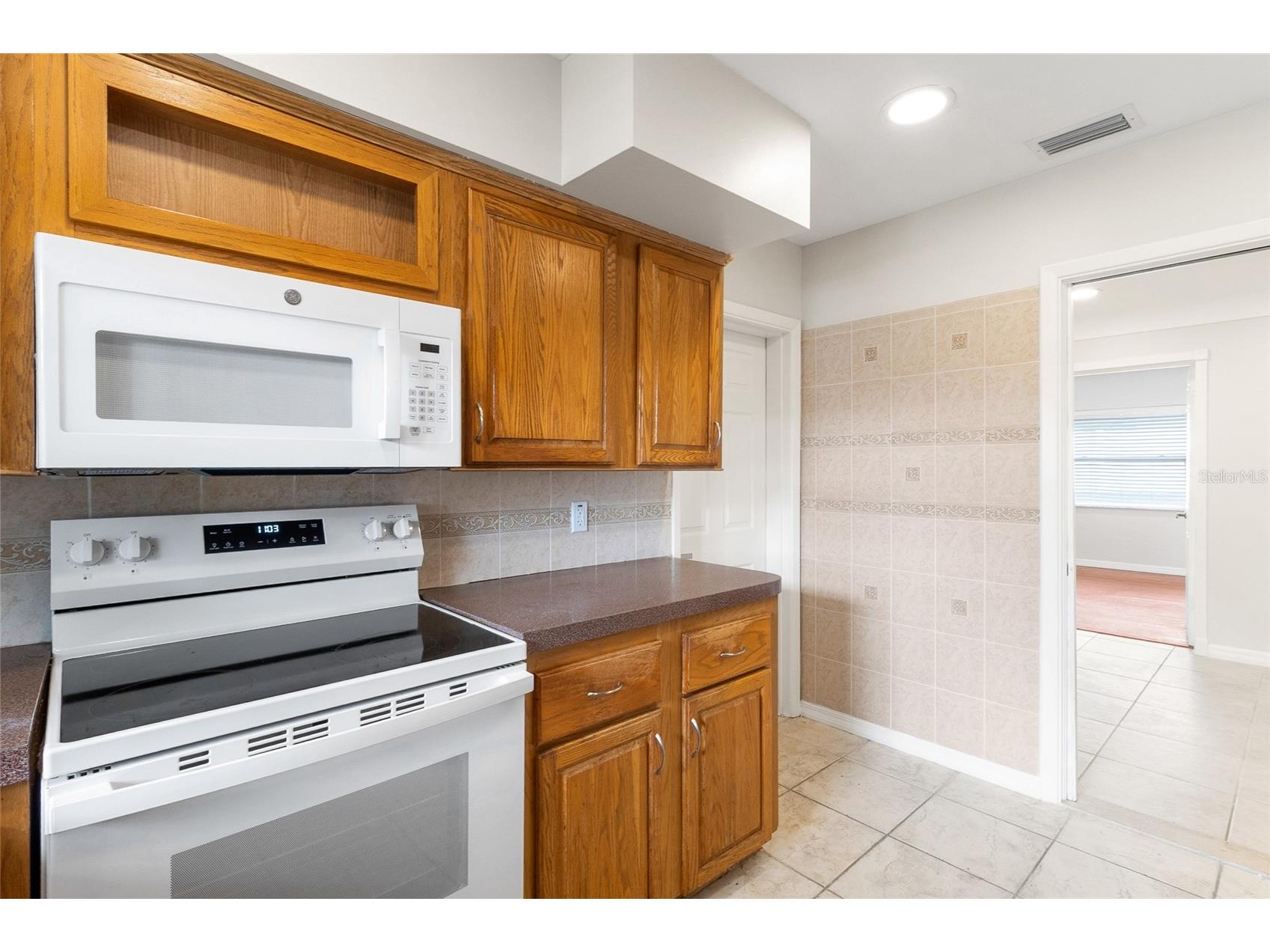 1966 Sandra Drive Clearwater FL 33764 TB8497983 image13