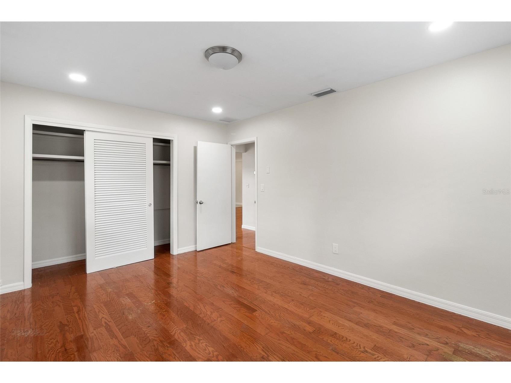 1966 Sandra Drive Clearwater FL 33764 TB8497983 image17