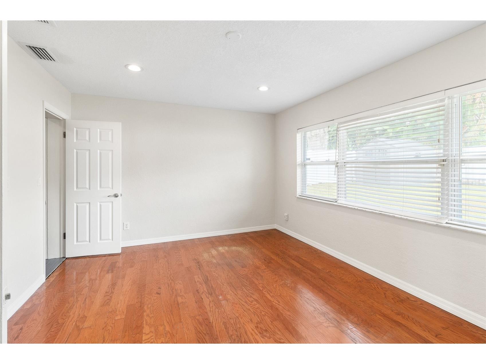 1966 Sandra Drive Clearwater FL 33764 TB8497983 image27