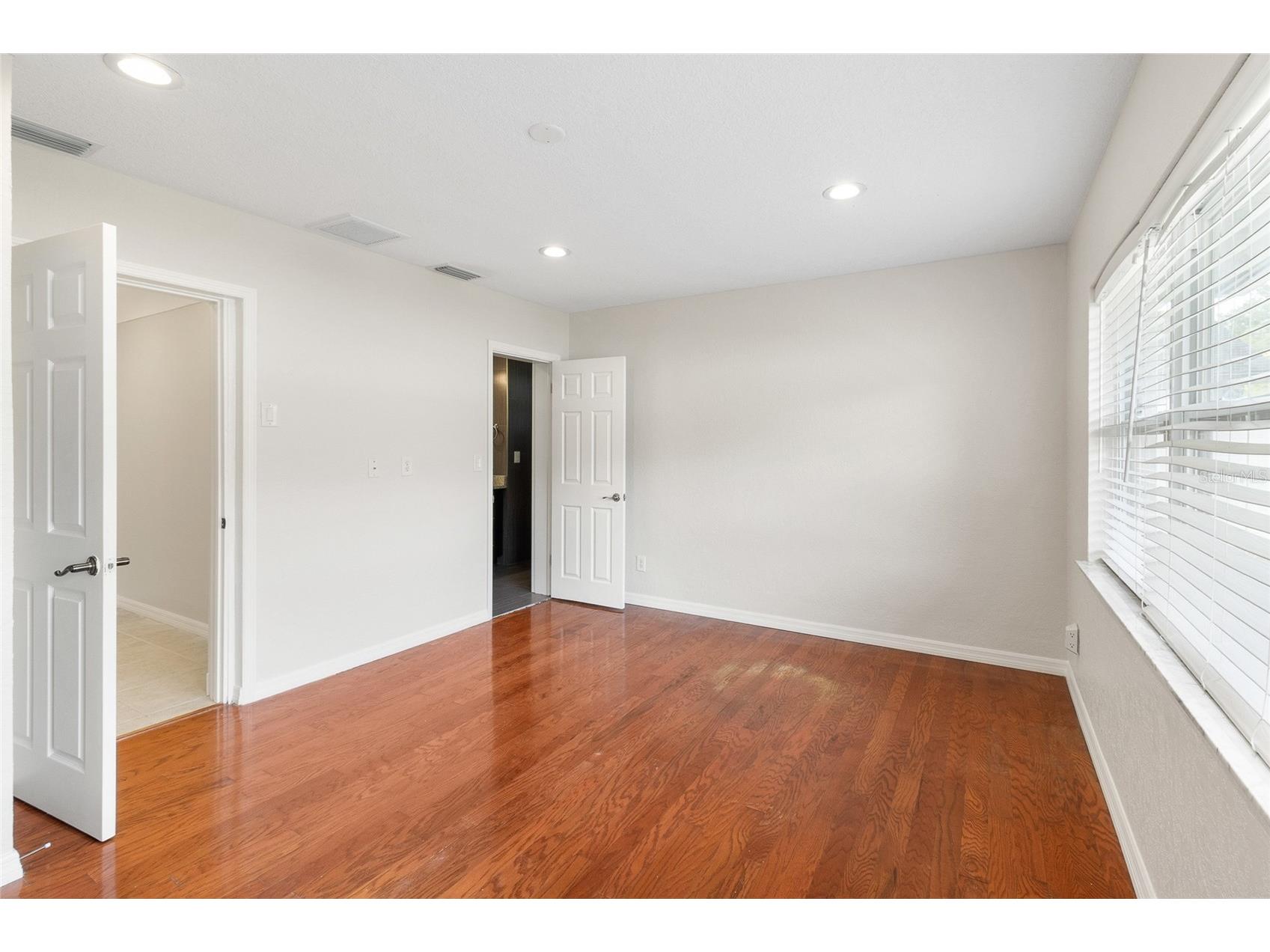 1966 Sandra Drive Clearwater FL 33764 TB8497983 image30