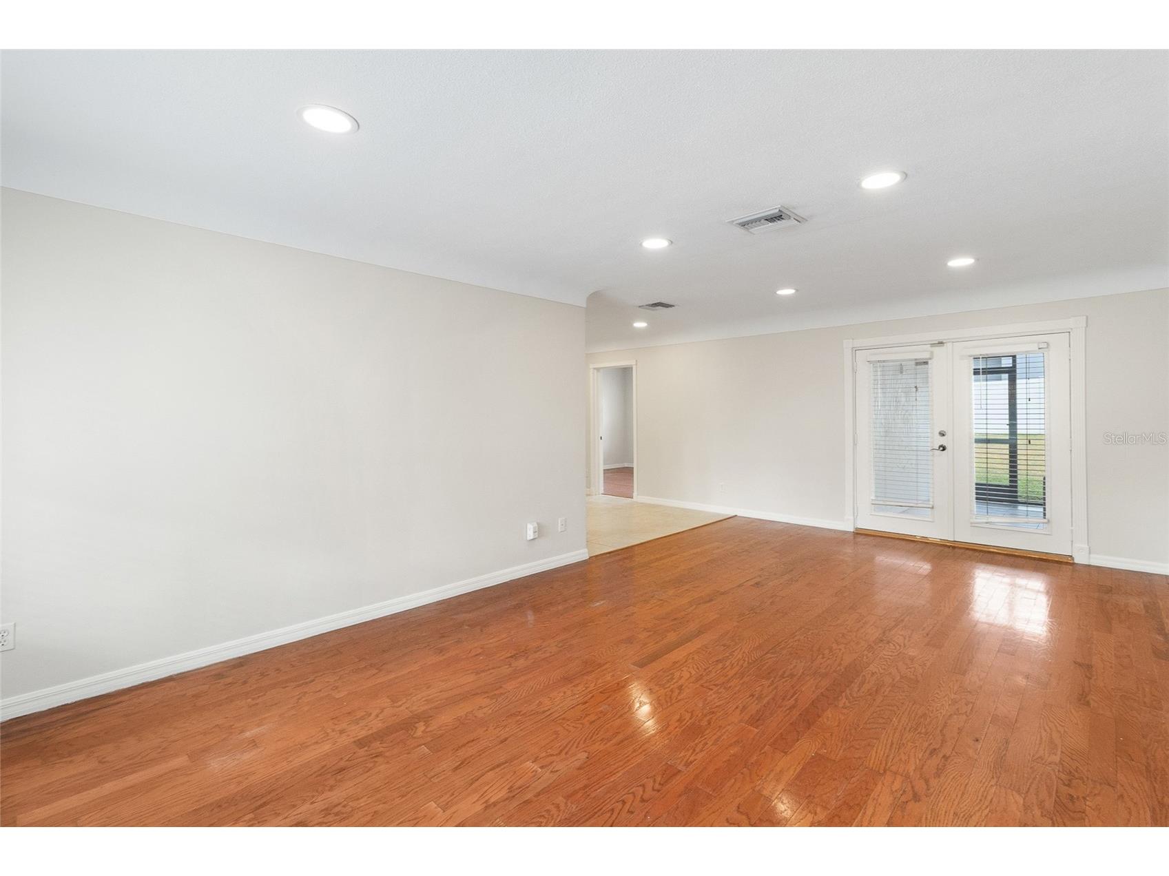 1966 Sandra Drive Clearwater FL 33764 TB8497983 image4